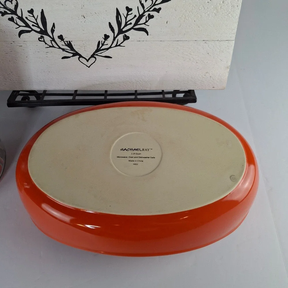 Rachael Ray Orange Stoneware 2.25 Quart Oval Casserole Dish Baker H022